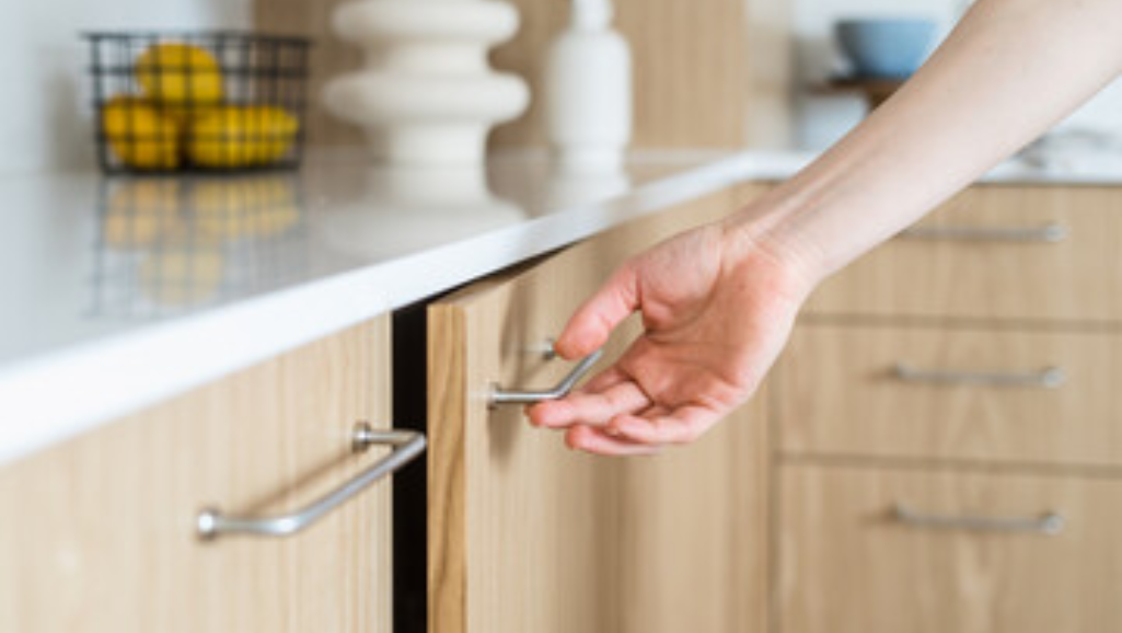 How to Stop Noise of Kitchen Cabinet Doors From Slamming